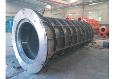 水泥制管設備生產(chǎn)的過(guò)程中是需要加壓的