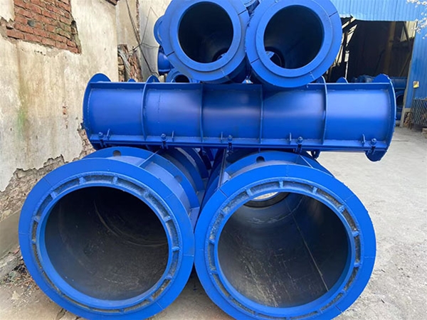 Cement pipe mold
