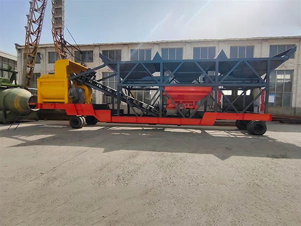 Mobile concrete mixing plant