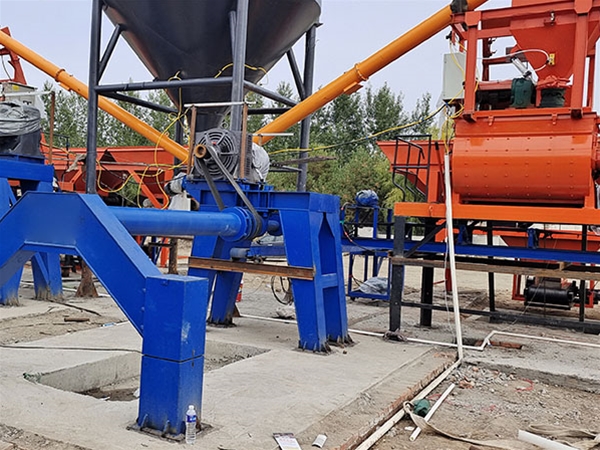 Cement pipe making machine